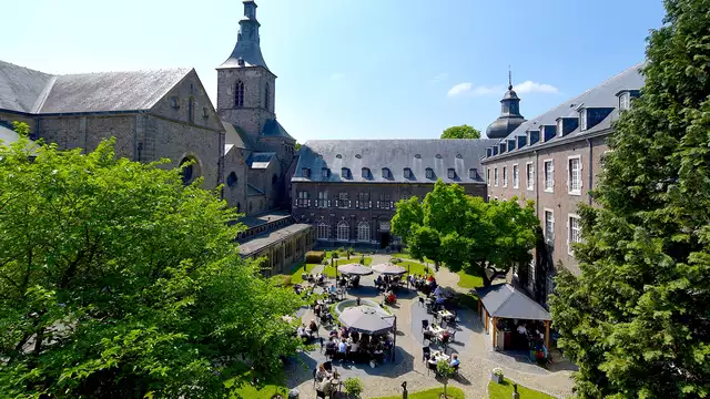 Luxe, histoire et dîner dans le sud du Limbourg