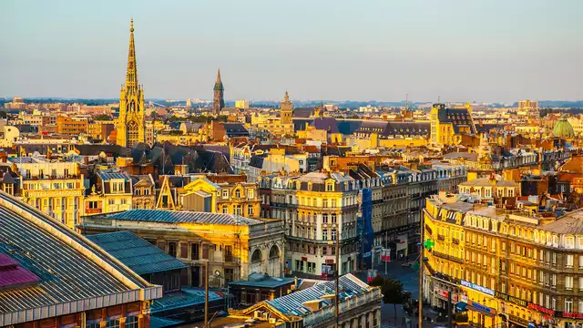 Passeggiata per la città nelle vicinanaze della vecchia Lille