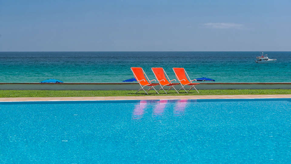 Hotel Santa Marta - EDIT_N2_POOL4.jpg