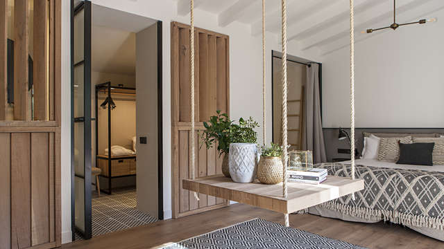 Disfruta de la naturaleza del Priorat en un 5* de lujo con desayuno y bicicletas incluidas