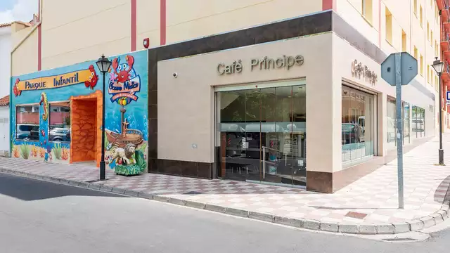 Offre à Grenade. Profitez d'une expérience dans les bains arabes avec un massage relaxant inclus