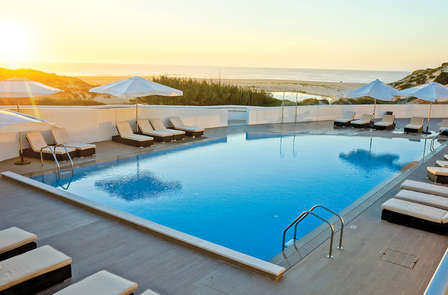 Escapade à Praia D'El Rey, avec verre de bienvenue et réduction sur les soins au spa