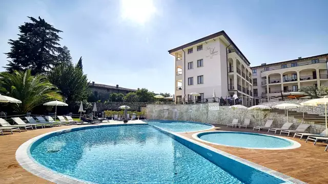 Soggiorno sul Lago di Garda in hotel con colazione