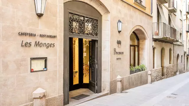 Escapada enologica con visita a la bodega abadal en Cardona