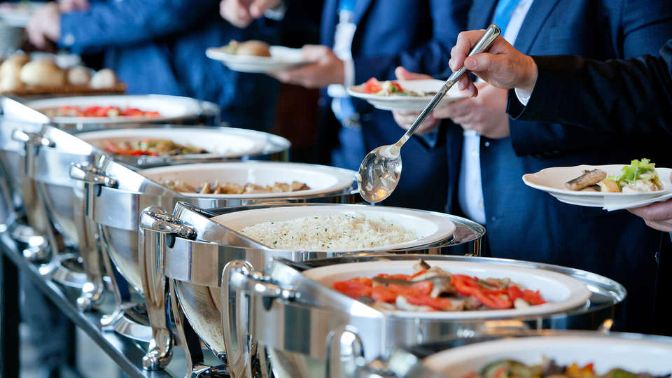 THB Gran Playa (Adults Only) - EDIT_buffet.jpg