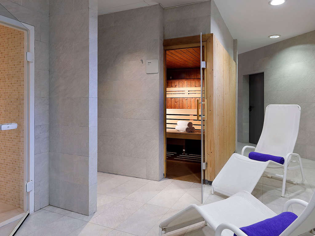 Découvrez Barcelone de la manière la plus romantique dans un hôtel 4 étoiles situé en zone de plage - 4* - 20