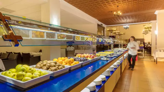 Pásalo en grande con 1 niño gratis en un resort temático con parque acuático y mucho más