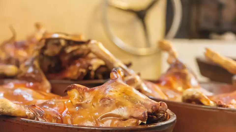 Escapada gastronomica con Spa y Cochinillo Asado en el Meson Candido en Segovia
