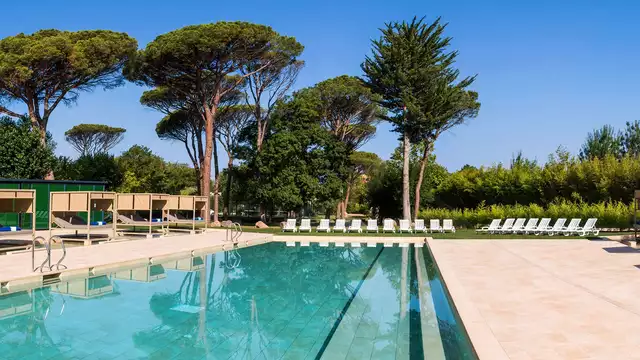 Disfruta de una escapada romántica con circuito termal en el Balneario Vichy Catalán