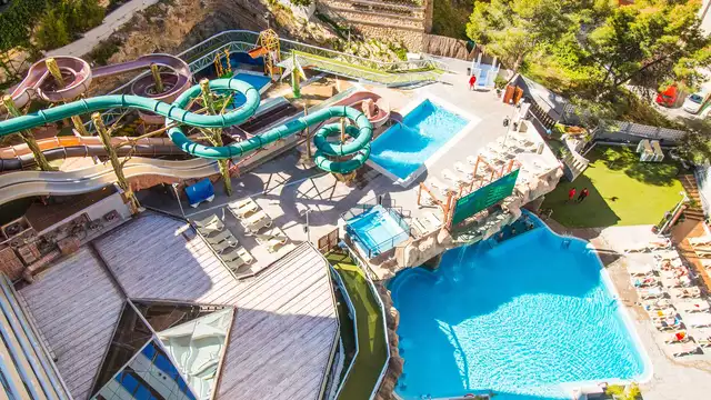 Familie-aanbieding met kind gratis: verblijf in een all-inclusive driepersoonskamer in Benidorm