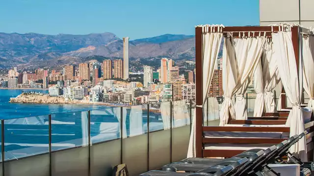 Maxima diversion en familia escapada con aquapark con todo incluido en Benidorm desde noches