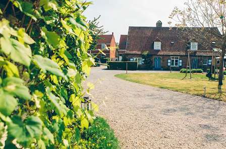 Détendez-vous dans une suite luxueuse et romantique avec cava et tapas