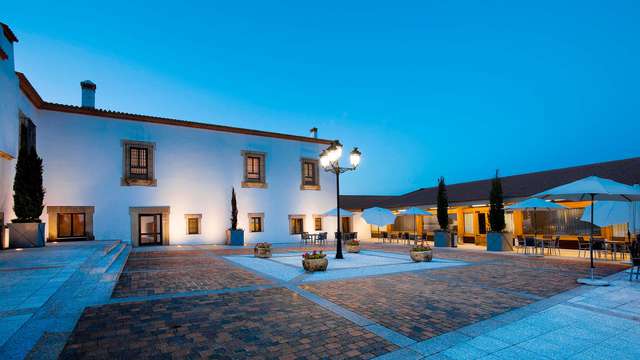 Luxe, Ontspanning en Hospes. Escapade met massage en spa in een Paleis van Cáceres