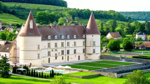 Uitzonderlijk verblijf met diner en toegang tot de spa in een 4* kasteel