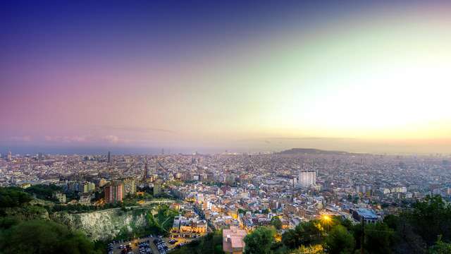 Descubre Barcelona en un bonito hotel de diseño en El Born