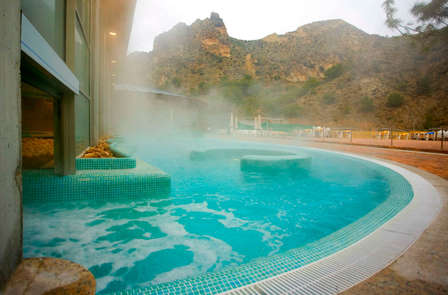 Escápate a Archena con entrada ilimitada a las piscinas termales y 2 circuitos (desde 3 noches)