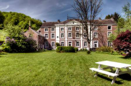 Détente avec sauna privé dans un cadre enchanteur