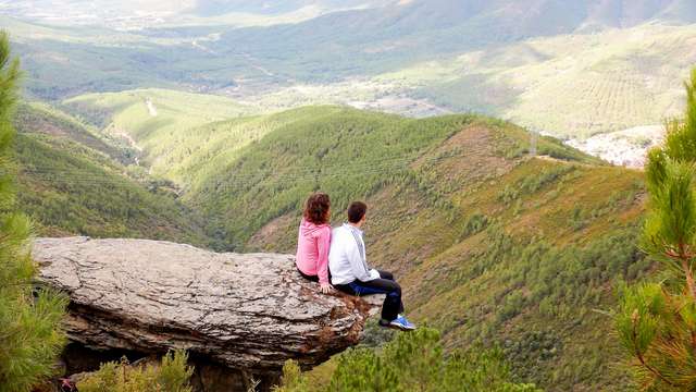 Escapada en media pensión con ruta ornitológica por Sierra de Gata (desde 2 noches)