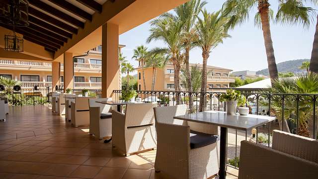 Sol, Playa, Relax y Media Pensión en un lujoso hotel 4* a dos minutos del Port d'Andratx