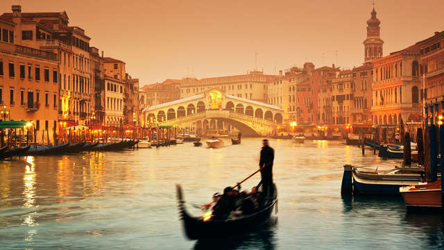 Recorre las calles históricas de Venecia