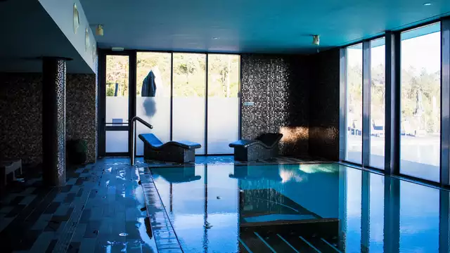 Découvrez l'Algarve dans une suite avec balcon, petit-déjeuner et dîner inclus