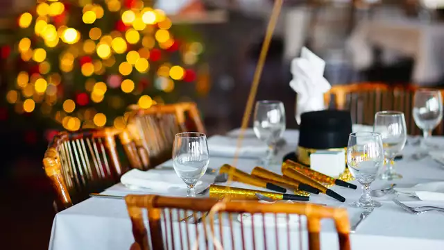 Celebra fin de año 2026 con cena de gala, SPA, aparcamiento y salida tardía en Valencia