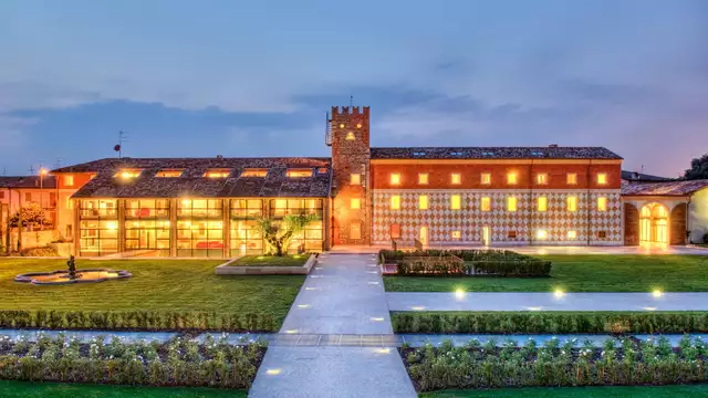 Vacances à Vérone dans un monastère restauré en chambre deluxe et accès au spa
