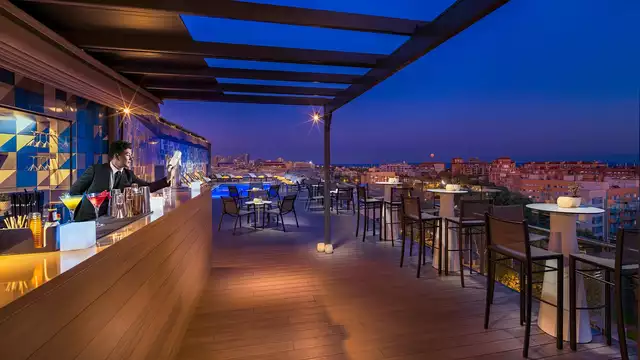 Uitje voor de zintuigen: diner, toegang tot spa en cava in Barcelona