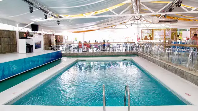 Fête à Benidorm : profitez de la formule tout compris dans un hôtel réservé aux adultes