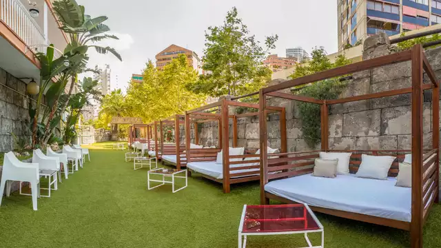 Fête à Benidorm : profitez de la formule tout compris dans un hôtel réservé aux adultes