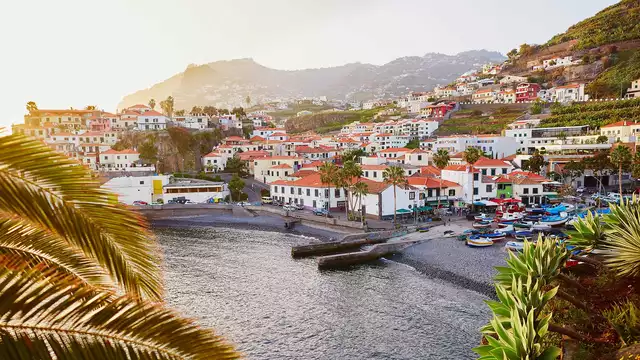 Escapada con Cena, Spa y botella de cava en un hotel 5* en la isla de Madeira