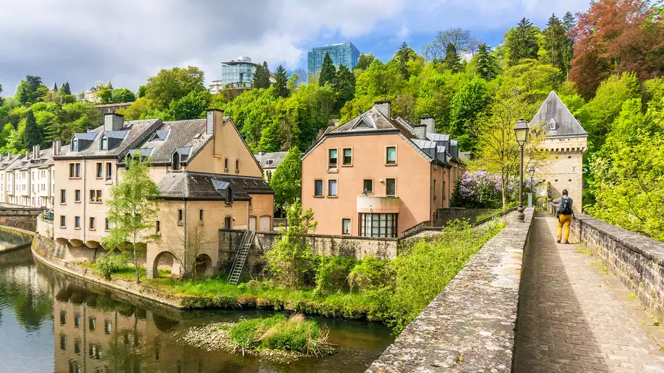 Ontsnap naar Luxemburg picknick en mountainbiken om de stad te verkennen vanaf nachten