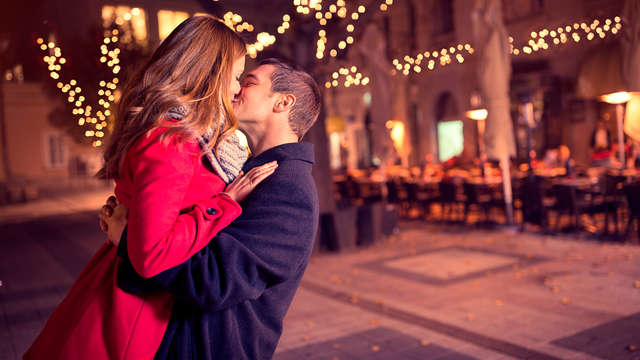 Especial Enamorados en Barcelona: cena a compartir, cava, fresas con chocolate y mucho más
