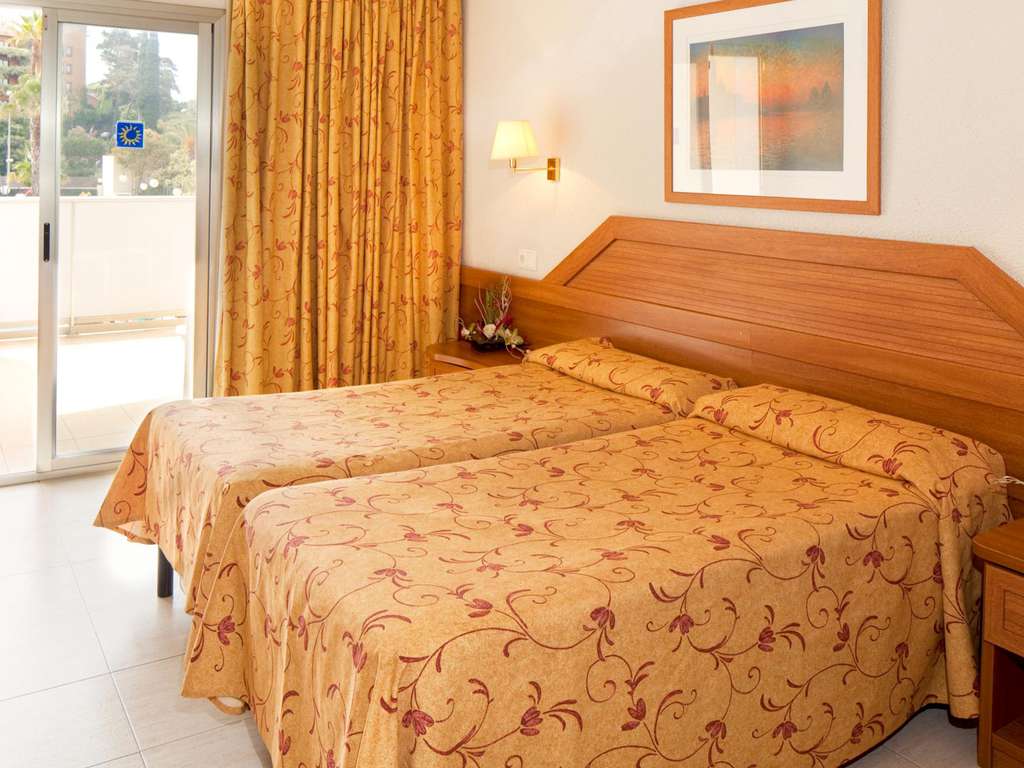 Offre Flash à Lloret de Mar : pension complète à côté de la plage de Fenals - 4* - 8