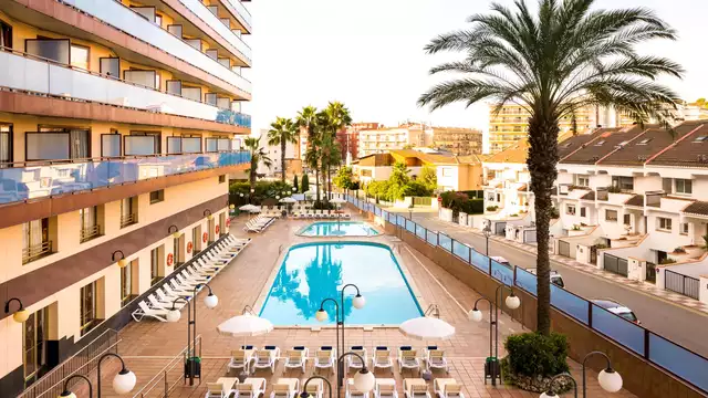 Evadez-vous à Calella et profitez de la Costa Brava en pension complète