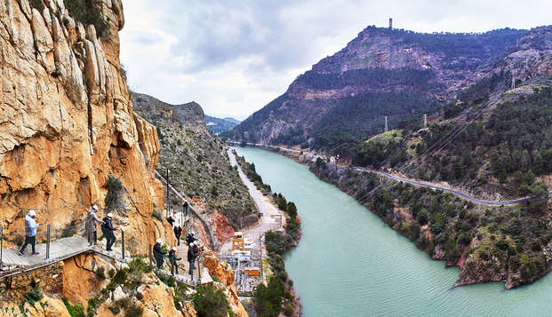 Escapada con desayuno gratuito y entradas al Caminito del Rey en Ardales