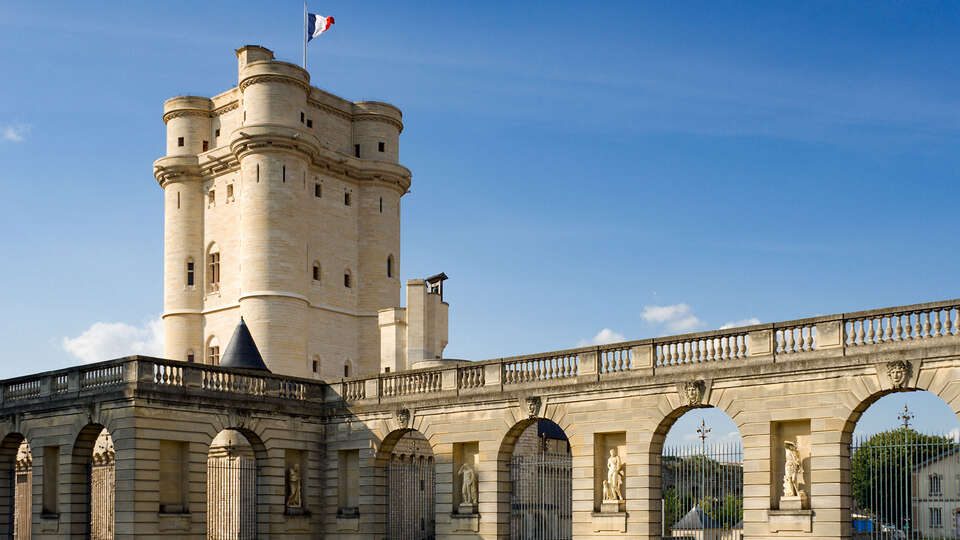 Escapade en studio superieur au c ur de la capitale avec visite du chateau de Vincennes
