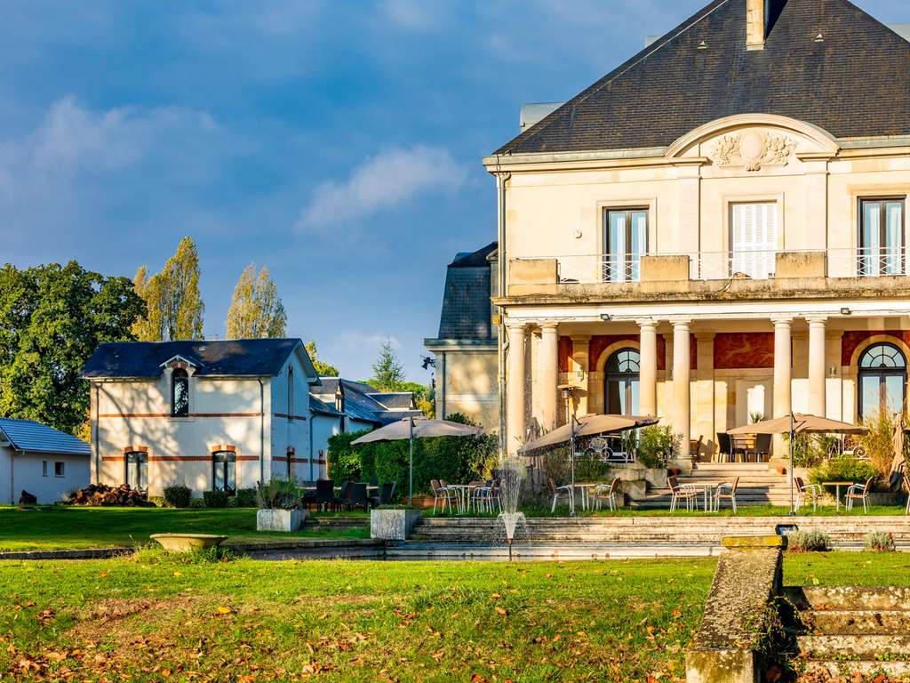 Entrée au Futuroscope et séjour dans un manoir près de Poitiers (à 20 minutes du parc) - 3* - 17