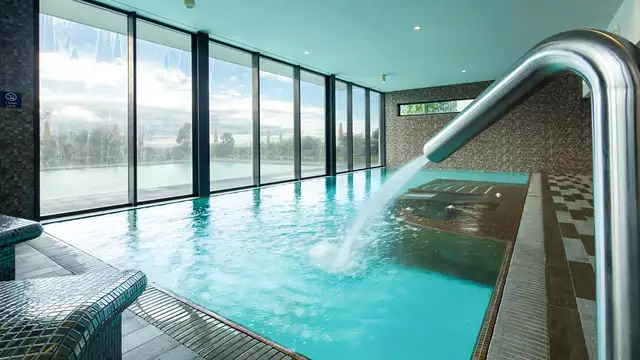 Scopri l'Algarve in una suite con balcone, regalo di benvenuto e sconto sui trattamenti SPA.