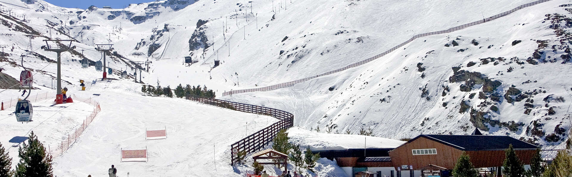 Ski special, verblijf in een gerestaureerd herenhuis in Granada inclusief skipas