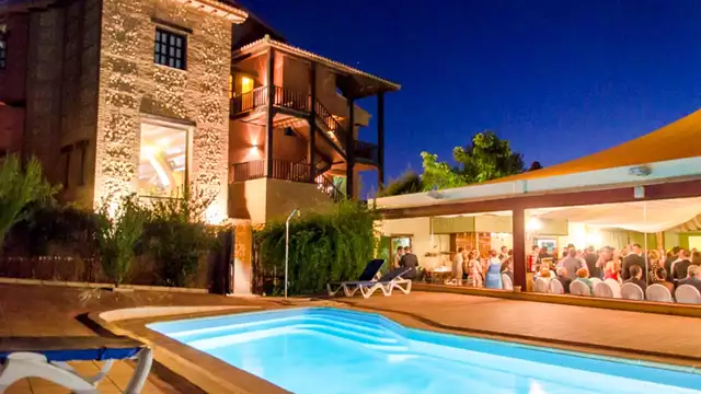 Wijntoerisme aan de voet van de Sierra Nevada: overnachting met diner, bezoek wijnhuis en proeverij