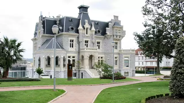 Escapada en un palacio frente al mar de Santurtzi con descuento en noches extras