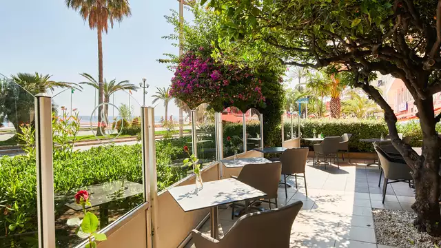Excursie aan de kust in Nice in een oud paleis