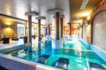 Amoureux du spa : accès au Elaiwa Spa dans un 5 étoiles avec cadeaux romantiques dans votre chambre.