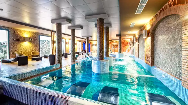 Escapada total bienestar en hotel con acceso al spa y con masaje para dos