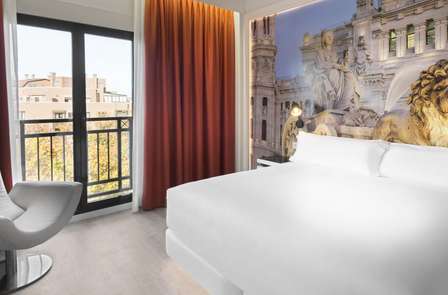 Venez découvrir Madrid dans un hôtel design avec une visite en bus touristique