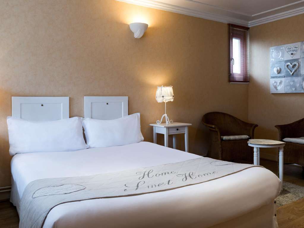 Jour de l'an romantique et pétillant en suite avec Balnéo à Vitrac - 3* - 19