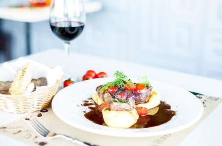 Verblijf met korting in het restaurant in het centrum van Zaragoza