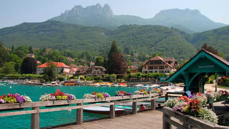 Charme avec vue sur la Lac d Annecy