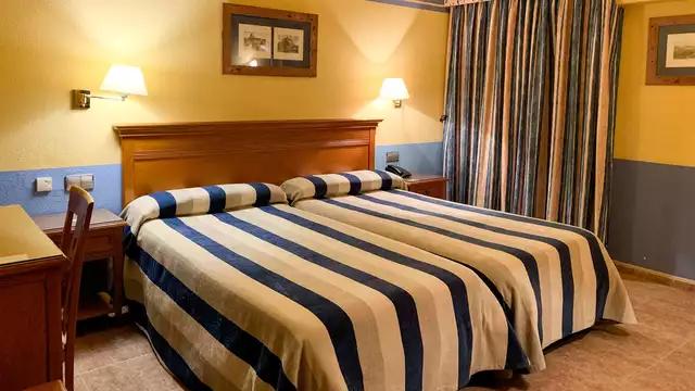 Weekend in een suite: Geniet van een weekend in Antequera met diner en een jacuzzi op de kamer